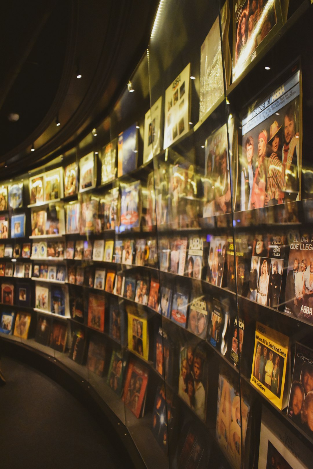 a-wall-of-video-games-zbdspnflwdg